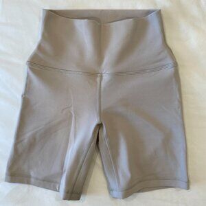 Light Grey Aritzia 7" Inseam Biker Shorts Size 2